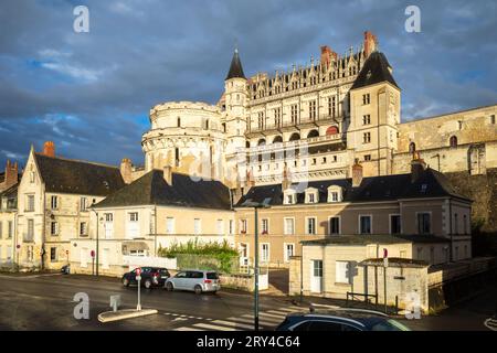 Amboise, Frankreich - 12. August 2023: Berühmte mittelalterliche königliche Burg von Amboise im Loire-Tal Stockfoto