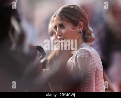 Köln, Deutschland. September 2023 28. Cathy Hummels wird im Coloneum für den Deutschen Fernsehpreis 2023 vertreten sein. Der Deutsche Fernsehpreis wird für die Programmsaison 2022/23 in Köln verliehen. Quelle: Rolf Vennenbernd/dpa/Alamy Live News Stockfoto