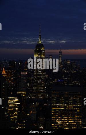 New York, New York, USA. September 2023 27. Das Empire State Building bei Sonnenuntergang am 27. September 2023 in New York. (Bild: © Bryan Smith/ZUMA Press Wire) NUR REDAKTIONELLE VERWENDUNG! Nicht für kommerzielle ZWECKE! Stockfoto
