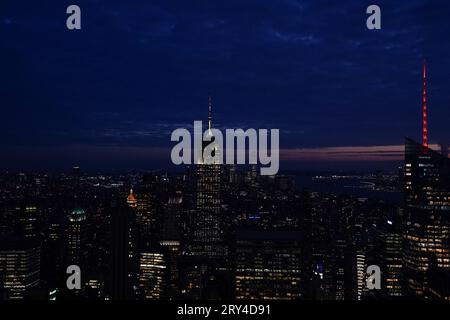 New York, New York, USA. September 2023 27. Das Empire State Building bei Sonnenuntergang am 27. September 2023 in New York. (Bild: © Bryan Smith/ZUMA Press Wire) NUR REDAKTIONELLE VERWENDUNG! Nicht für kommerzielle ZWECKE! Stockfoto