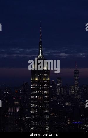 New York, New York, USA. September 2023 27. Das Empire State Building bei Sonnenuntergang am 27. September 2023 in New York. (Bild: © Bryan Smith/ZUMA Press Wire) NUR REDAKTIONELLE VERWENDUNG! Nicht für kommerzielle ZWECKE! Stockfoto