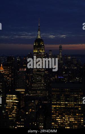 New York, New York, USA. September 2023 27. Das Empire State Building bei Sonnenuntergang am 27. September 2023 in New York. (Bild: © Bryan Smith/ZUMA Press Wire) NUR REDAKTIONELLE VERWENDUNG! Nicht für kommerzielle ZWECKE! Stockfoto