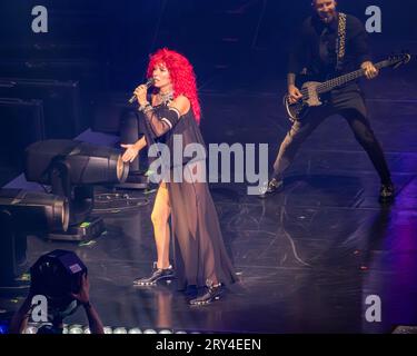 Leeds, Großbritannien. 28. September 2023. Shania Twain tritt während ihrer Queen of Me Tour in der First Direct Arena in Leeds auf. Dank Paul Whitehurst/Alamy Live News Stockfoto