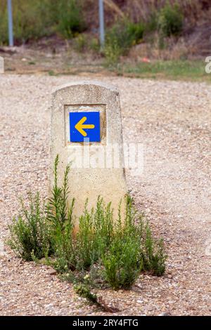 Wegmarkierung Wegweiser auf dem spanischen Fernwanderweg Jakobsweg Jakobsweg Spanien Stockfoto