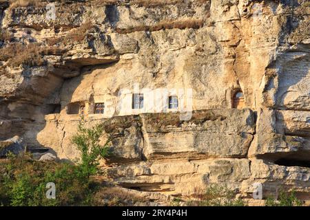 Das östliche orthodoxe alte Orhei (Orheiul Vechi) Höhlenkloster aus dem 13. Jahrhundert in Butuceni, Moldau Stockfoto