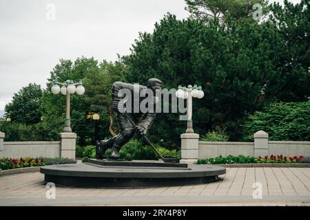 Ottawa, Ontario, Kanada, August 2023 riesige Statue von Maurice Richard, einer Legende der Hockey-Pioniere aus der NHL Stockfoto