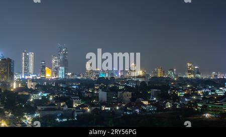 Jakarta, Indonesien - 23. September 2023: Luftverschmutzung in Jakarta, der Hauptstadt Indonesiens. Stockfoto