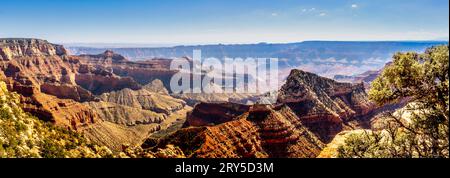 Panoramaaussicht am Walhalla Overlook auf der Cape Royal Road am Nordrand des Grand Canyon National Park, Arizona, USA Stockfoto