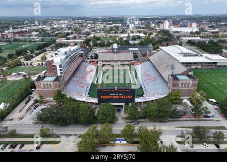 Eine allgemeine Gesamtansicht des Memorial Stadions auf dem Campus der University of Illinois Urbana-Champaign, Donnerstag, 21. September 2023, in Champaign, Abb. Stockfoto