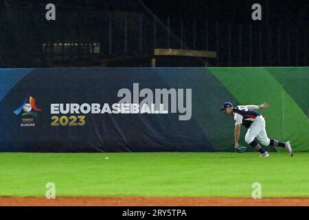 Brünn, Tschechische Republik. September 2023 28. Matej Mensik (CZE) in Aktion beim Viertelfinalspiel der Baseball-Europameisterschaft Tschechische Republik gegen Vereinigtes Königreich in Brünn, Tschechische Republik, 28. September 2023. Quelle: Vaclav Salek/CTK Photo/Alamy Live News Stockfoto