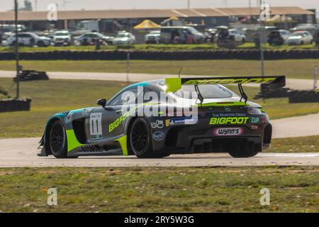 Die SAES-Langstrecken-Rennserie hier auf dem Aldo Scribante Raceway Stockfoto