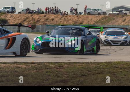 Die SAES-Langstrecken-Rennserie hier auf dem Aldo Scribante Raceway Stockfoto