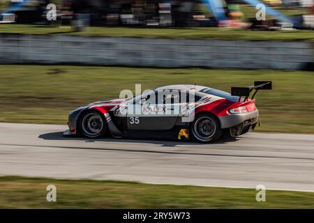 Die SAES-Langstrecken-Rennserie hier auf dem Aldo Scribante Raceway Stockfoto