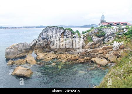 Landschaft der Küste von Magdalena Halbinsel in Santander Stockfoto