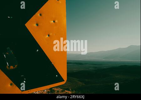 Schüsse in einem Schild an der Trona Wildrose Road Stockfoto