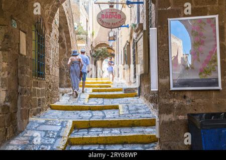 TEL AVIV, ISRAEL - 17. SEPTEMBER 2017: Dies ist eine der Straßen des alten Jaffa. Stockfoto