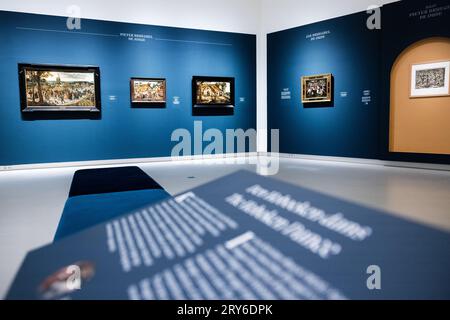 DEN BOSCH - das Noordbrabants Museum zeigt in der Ausstellung Brueghel: Das Familientreffen etwa achtzig Werke von fünf Generationen der Brueghel-Malerfamilie. Museen und Sammler aus dem in- und Ausland haben Werke verliehen, um diese Ausstellung zu ermöglichen. ANP ROB ENGELAAR niederlande aus - belgien aus Stockfoto