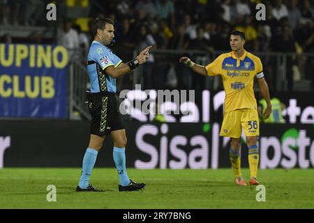 Frosinone, Italien. September 2023 28. Schiedsrichter Francesco Fourneau am 6. Tag der Serie A Championship zwischen Frosinone Calcio und A.C.F. Fiorentina, 28. September 2023 im Benito Stirpe Stadium, Frosinone, Italien. Quelle: Unabhängige Fotoagentur/Alamy Live News Stockfoto