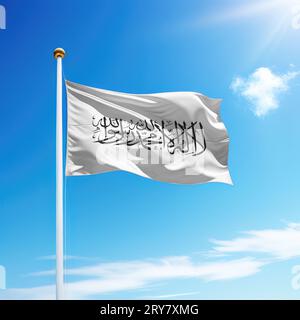 Schwenkende Flagge von Afghanistan auf Fahnenmast mit Himmelshintergrund. Vorlage für Unabhängigkeitstag Stockfoto