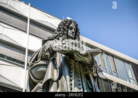 Leibnizdenkmal, Innenhof, Universität Leipzig, Augustplatz, Leipzig, Sachsen, Deutschland Stockfoto