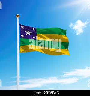 Die winkende Flagge von Sergipe ist ein brasilianischer Bundesstaat auf Fahnenmast mit Himmelshintergrund. Stockfoto