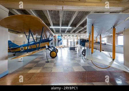 Kansas, SEP 16 2023 - Innenansicht des Luftfahrtmuseums Stockfoto