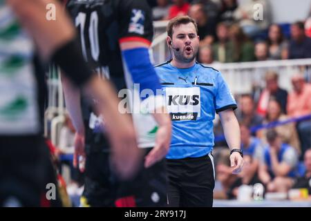 Essen, Deutschland. September 2023 29. 29.09.2023, Handball, Saison 2023/2024, 2. Bundesliga, HBL, Moly HBL, 5. Spieltag, TUSEM Essen - TuS N Lübbecke, Schiedsrichter Markus Kauth, Foto: Dennis Ewert/RHR-FOTO/dpa/Alamy Live News Stockfoto