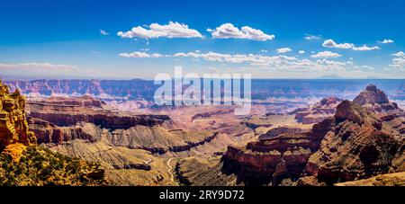 Panoramaaussicht auf den Grand Canyon am Walhalla Overlook am Nordrand des Grand Canyon National Park, Arizona, USA Stockfoto