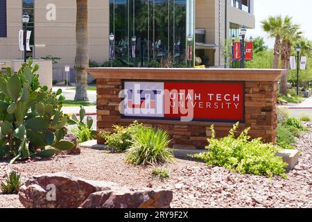 St. George, Utah, USA - 9. Mai 2023: Unterschrift auf dem Campus der Utah Tech University Stockfoto