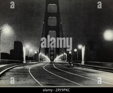 Golden Gate Bridge bei Nacht, 1937 Stockfoto