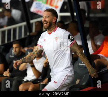 Sabadell, Barcelona, Spanien. September 2023 29. Barcelona Spanien 29.09.2023 Sergio Ramos (FC Barcelona) lächelt während der La Liga EA Sports zwischen dem FC Barcelona und Sevilla FC bei den Estadi Olimpic Lluis Companys am 29. September 2023 in Barcelona. (Bild: © Xavi Urgeles/ZUMA Press Wire) NUR REDAKTIONELLE VERWENDUNG! Nicht für kommerzielle ZWECKE! Stockfoto