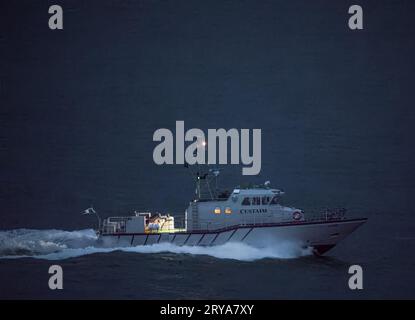 Cork Harbour, Cork, Irland. 29. September 2023. Zoll- und Verbrauchsteuerboot RCC faire auf Patrouille entlang der Südküste am späten Abend in der Nähe von Roches Point, Co Cork, Irland. David Creedon / Alamy Live News Stockfoto