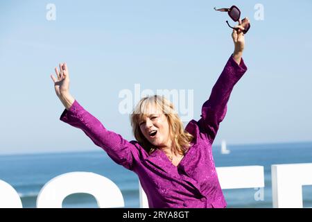 Donostia San Sebastian, Spanien. September 2023 28. Emma Suarez besucht La Ternura Photocall während des 71. San Sebastian International Film Festival im Kursaal Palace in Donostia/San Sebastian. Quelle: SOPA Images Limited/Alamy Live News Stockfoto