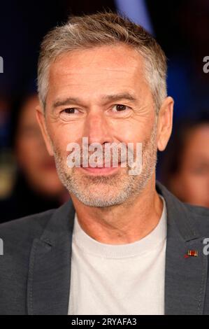 Dirk Steffens bei der Aufzeichnung der NDR Talk Show im NDR Fernsehstudio Lokstedt. Hamburg, 29.09.2023 *** Dirk Steffens bei der Aufnahme der NDR Talkshow im NDR-Fernsehstudio Lokstedt Hamburg, 29 09 2023 Foto:XC.xTamckex/xFuturexImagex ndr talk2909 3923 Credit: Imago/Alamy Live News Stockfoto