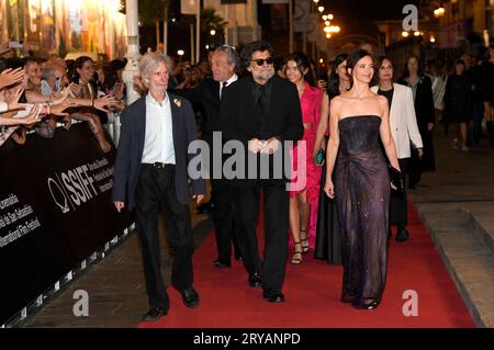 Mario Pardo, Jose Coronado, Victor Erice, Venecia Franco und Ana Torrent bei der Premiere des Kinofilms Cerrar los ojos/Close Your Eyes auf dem 71. Internationales Filmfestival San Sebastian/Festival Internacional de Cine de San Sebastian im Theater Victoria Eugenia. San Sebastian, 29.09.2023 *** Mario Pardo, Jose Coronado, Victor Erice, Venecia Franco und Ana Torrent bei der Premiere des Spielfilms Cerrar los ojos Schließen Sie Ihre Augen beim Internationalen Filmfestival von San Sebastian 71 Internacional de Cine de San Sebastian im Victoria Eugenia San Sebastian Theater, 29 09 2023 Stockfoto