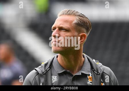 Michael Morrison von Cambridge United während des Spiels der Sky Bet League 1 zwischen Derby County und Cambridge United im Pride Park, Derby am Samstag, den 30. September 2023. (Foto: Jon Hobley | MI News) Credit: MI News & Sport /Alamy Live News Stockfoto