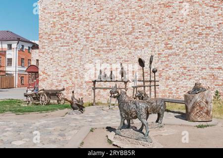 Kazan, Russland - 15. Juni 2023: Genre-Skulptur Animal Farm. Plastische Komposition in alttatarischer Siedlung. Stockfoto