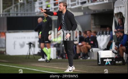 Eupen, Belgien. September 2023 30. Eupens Cheftrainer Florian Kohfeldt stellte am Samstag, den 30. September 2023, in Eupen, am 09/30. Tag der 1. Liga der Jupiler Pro League 2023-2024, ein Fußballspiel zwischen KAS Eupen und RSC Anderlecht vor. BELGA PHOTO VIRGINIE LEFOUR Credit: Belga News Agency/Alamy Live News Stockfoto