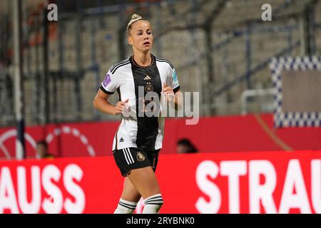 Bochum, 26. September 2023: Giulia Gwinn ( 15 Deutschland ) während des UEFA Women’s Nations League-Spiels zwischen Deutschland und Island in Bochum. (Julia Kneissl/SPP) Stockfoto