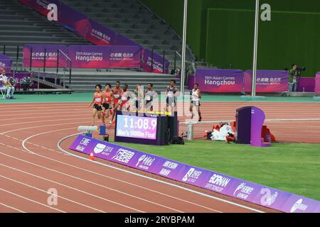 Hangzhou, China. September 2023 30. Hangzhou, Zhejiang, China: Asiatische Spiele, Hangzhou, China. Männer 10000 m: Gulveer Singh und Karthik Kumar sicherten sich Bronze und Silber. Quelle: Seshadri SUKUMAR/Alamy Live News Stockfoto