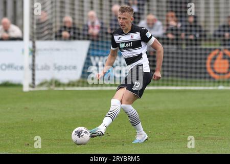 Jack Hannah aus Darlington während des dritten Qualifikationsrunden-Spiels des FA Cup zwischen Darlington und Scarborough Athletic in Blackwell Meadows, Darlington am Samstag, den 30. September 2023. (Foto: Robert Smith | MI News) Credit: MI News & Sport /Alamy Live News Stockfoto