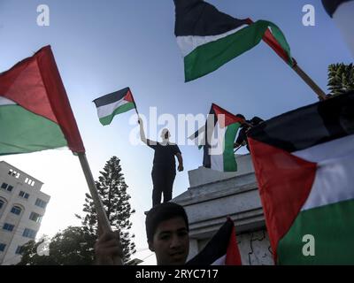 Nahost News/gaza/Stand Der Solidarität zum Jahrestag des Aufstands der Al-Aqsa-Moschee die Palästinenser nehmen am Jahrestag des Aufstands der Al-Aqsa-Moschee in Gaza-Stadt am 30. September 2023 Teil. The Gaza Strip Palestine Copyright: XMahmoudxIssax 5T0A9900 Credit: Imago/Alamy Live News Stockfoto