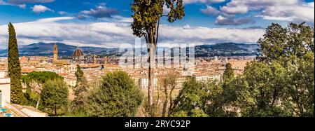 Atemberaubende Aussicht auf die Paläste und Kirchen von Florenz Stockfoto