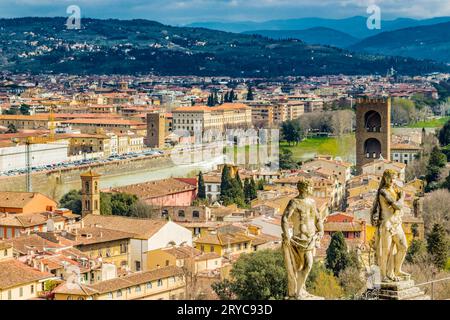 Atemberaubende Aussicht auf die Paläste und Kirchen von Florenz Stockfoto