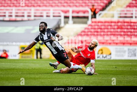 Swindon, Großbritannien, 30. September 2023. Michee Efete während des Sky Bet EFL League Two Football Match zwischen Swindon Town FC und Grimsby Town FC im County Ground, Swindon, UK.Credit: Jon Corken Credit: Jon Corken/Alamy Live News Stockfoto