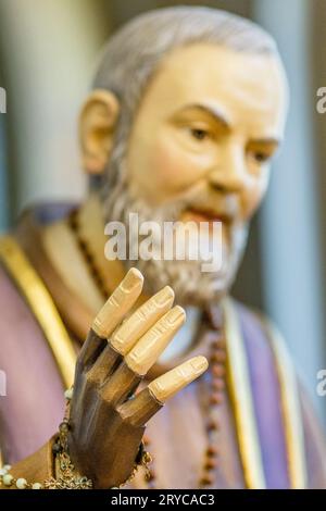 Die segnende Hand des Heiligen Pio Stockfoto