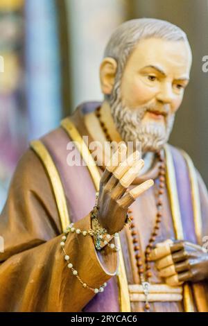 Die segnende Hand des Heiligen Pio Stockfoto