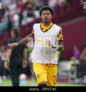 LONDON, ENGLAND - SEPTEMBER 30: Rhian Brewster of Sheffield United erwärmt sich während des Premier-League-Spiels zwischen West Ham United und Sheffield United im London Stadium am 30. SEPTEMBER 2023 in London. (Foto: Dylan Hepworth/MB Media) Stockfoto