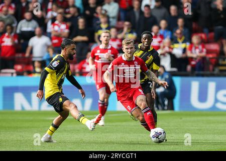 Watford, Großbritannien. September 2023 30. Riley McGree #8 von Middlesbrough übergibt den Ball beim Sky Bet Championship Match Watford vs Middlesbrough in der Vicarage Road, Watford, Großbritannien, 30. September 2023 (Foto: Arron Gent/News Images) in Watford, Großbritannien am 30. September 2023. (Foto: Arron Gent/News Images/SIPA USA) Credit: SIPA USA/Alamy Live News Stockfoto