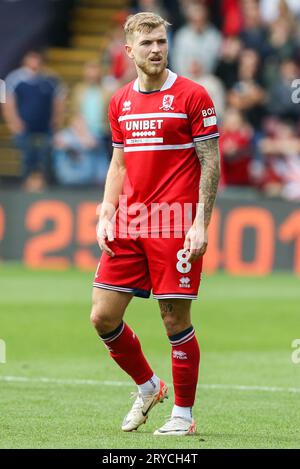 Watford, Großbritannien. September 2023 30. Riley McGree #8 von Middlesbrough während des Sky Bet Championship Matches Watford vs Middlesbrough in Vicarage Road, Watford, Großbritannien, 30. September 2023 (Foto: Arron Gent/News Images) in Watford, Großbritannien am 30. September 2023. (Foto: Arron Gent/News Images/SIPA USA) Credit: SIPA USA/Alamy Live News Stockfoto